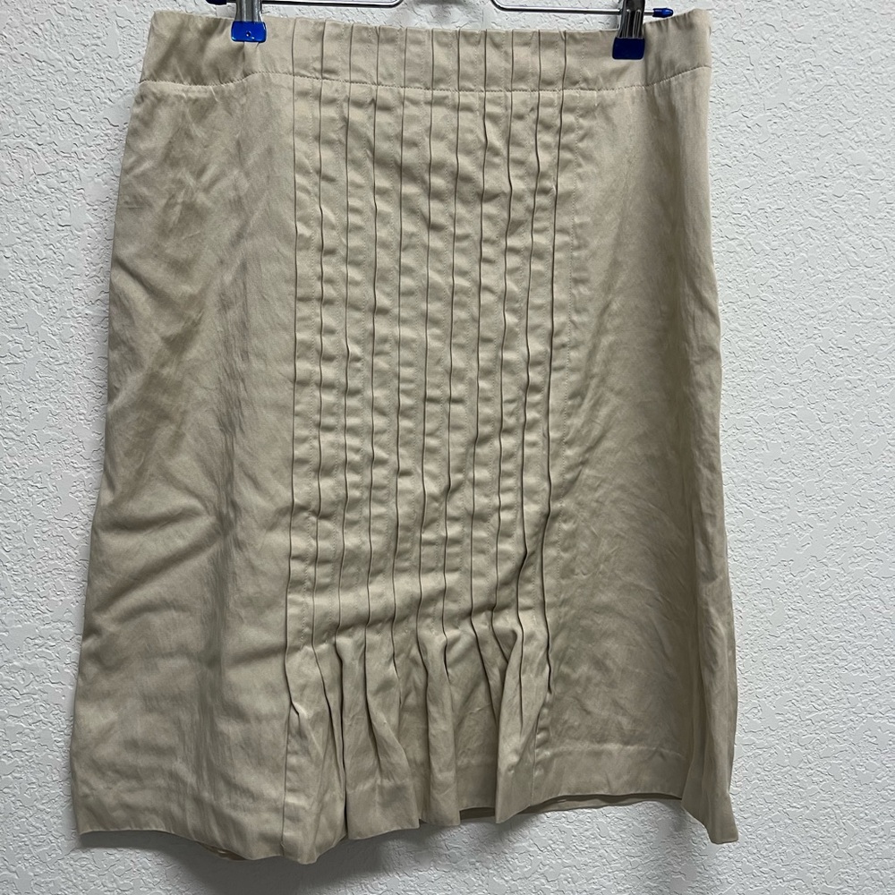 *Martin and Osa Size 10 Satiny Skirt Midi Pleated Ivory Beige
